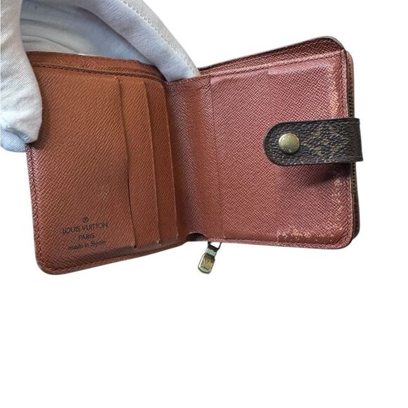 Louis Vuitton Monogram Compact Wallet - Picture 4 of 12
